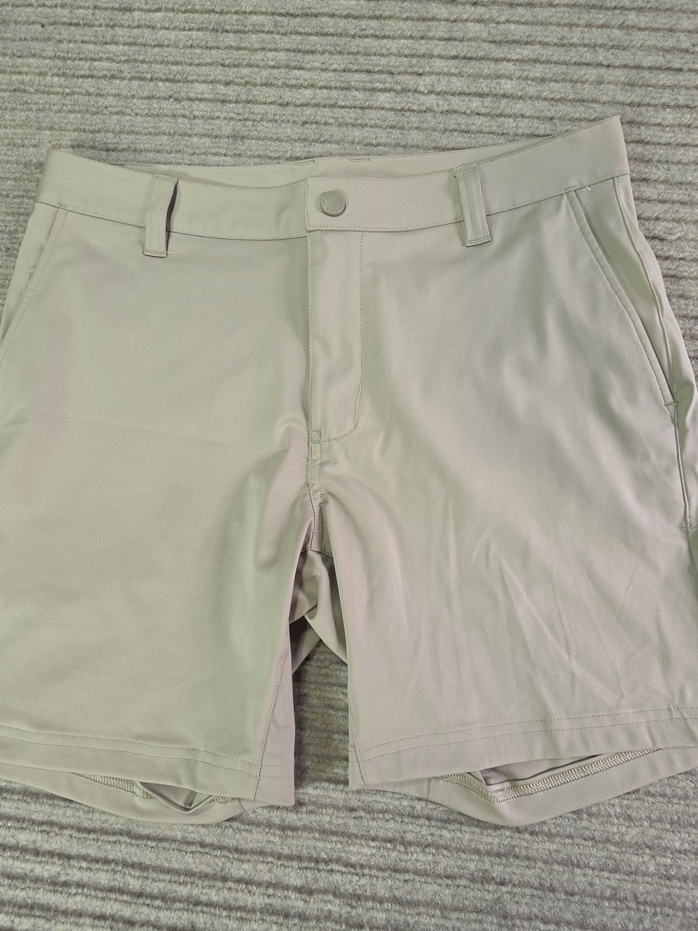 Rhone Commuter Short 7" Chino Shorts Mens 32 Khaki High-Performance Lifestyle